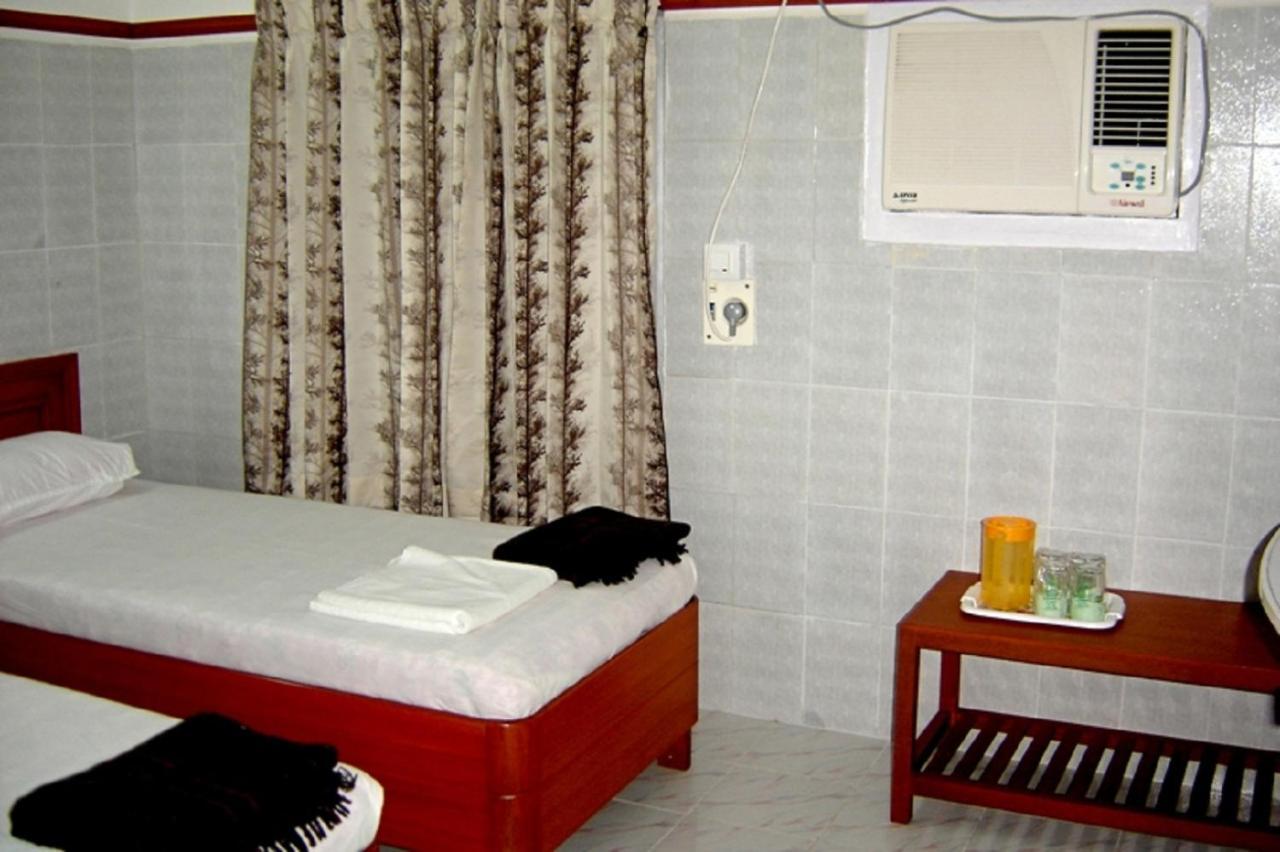 French Guest House Pondicherry Bagian luar foto