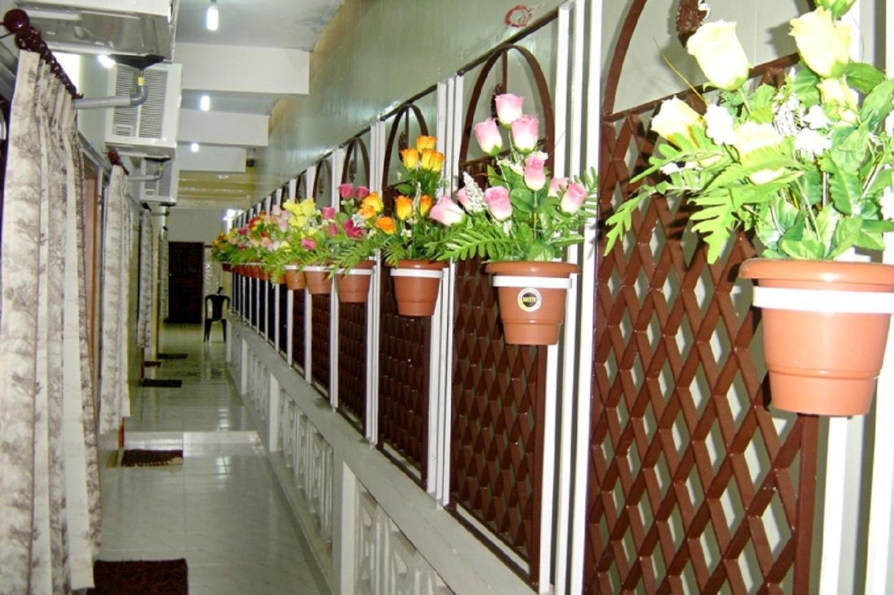 French Guest House Pondicherry Bagian luar foto